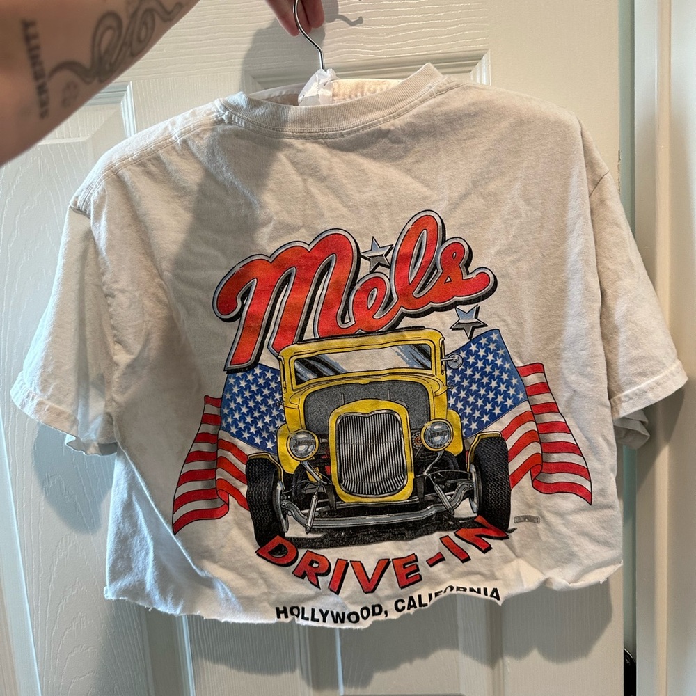 Mel’s Diner cropped t-shirt